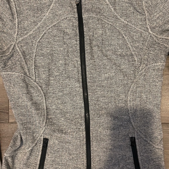 Lululemon sweater - Picture 5 of 5